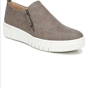 Turner perforated platform sneaker SOUL NATURALIZER